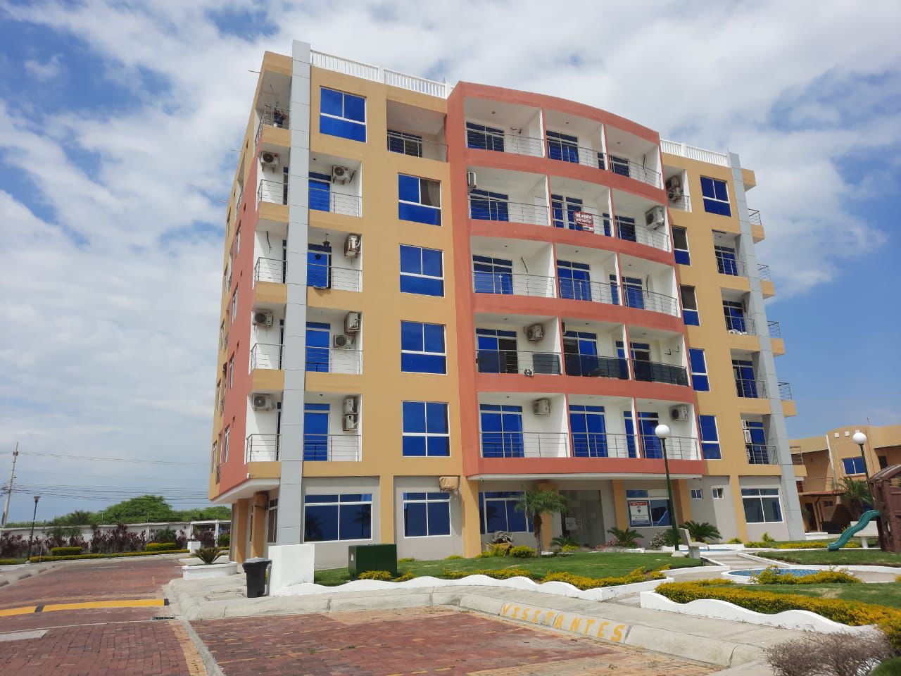 Departamento en Condominio Portón del Mar